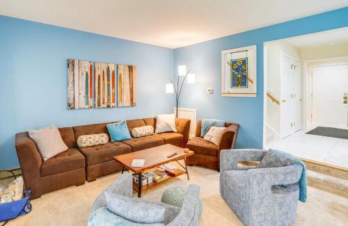 Hancock Apartment | half Mi to Jiminy Peak Condo with Pool and Hot Tub