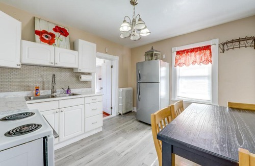 Old Orchard Beach Apartment | half Mi to Pier WFH-Friendly Apt in Maine!