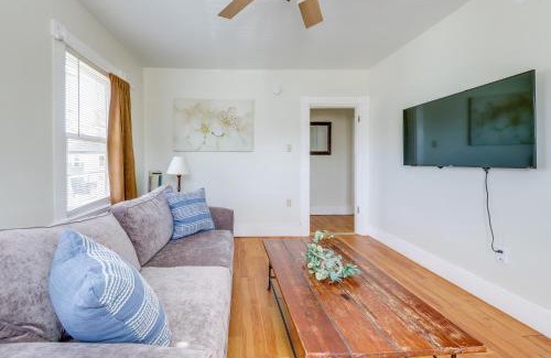 Old Orchard Beach Apartment | half Mi to Pier WFH-Friendly Apt in Maine!