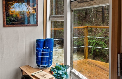Stanton Cabin | Half Moon Cabin at Cave Creek, tiny RRG glamping in a big way