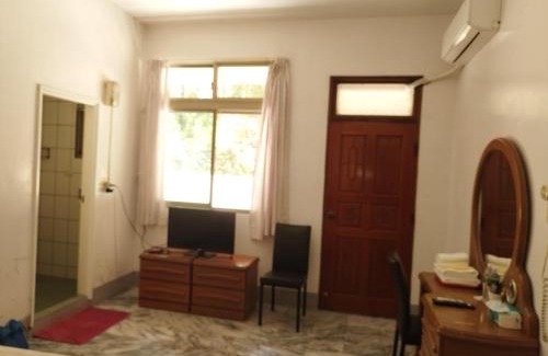 Lugu House | Half Sky Lin Yuan Homestay