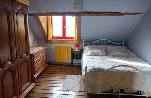 La Neuville-aux-Joutes Other | Half-timbered and brick farmhouse dating from 1819, 250 m from the Ardennes forest.