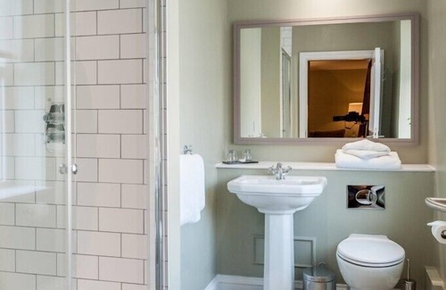 Sheffield Hotel | Halifax Hall