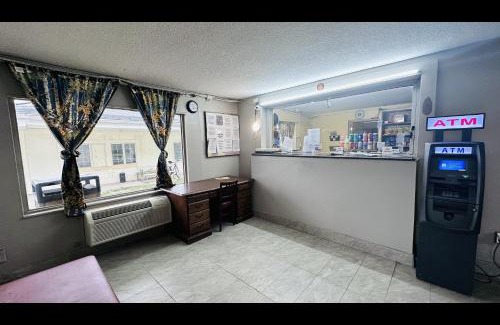 Fort Wayne Hotel | Hallmark Inn By OYO Fort Wayne