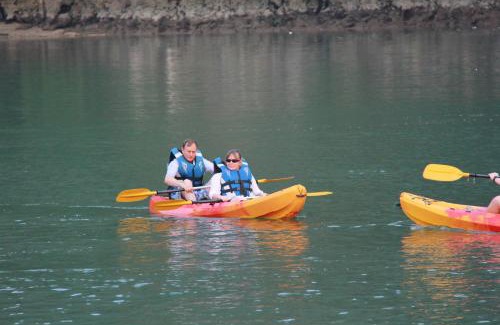 Ha Long Boat Rental | Halong Fantasea Cruise
