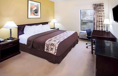 Harvey Hotel | Halsted Inn and Suites Harvey - Chicago Southland