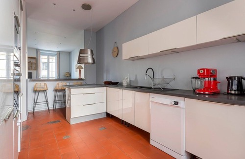 Puvis De Chavannes - Le Lycee Apartment | Hamac-Suites - Suite Duquesne - Lyon 6