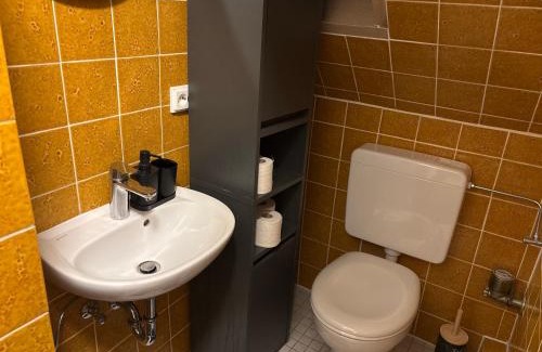 Langenhorn Apartment | Hamburg Airport stay