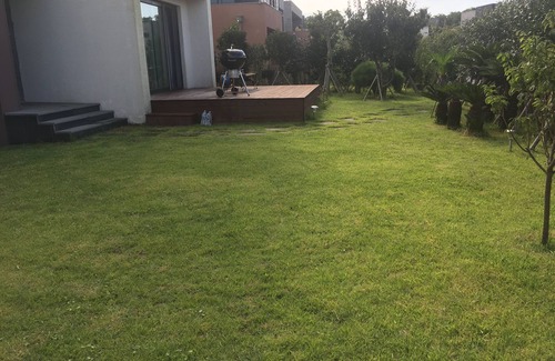 Jocheon House | Hamdeok Beach View Townhouse villa, Private, Spacious Yard, Spacious,Dogs available, Family friendly