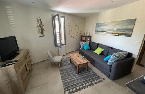 Six-Fours-les-Plages Apartment | Hameau Provençal - T2 NEUF très calme tout à pied prestation +