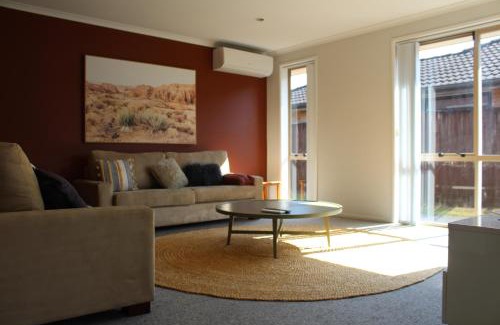 Hamilton East Bed & Breakfast | Hamilton East Haven