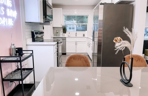 Old Seminole Heights House | Hamilton Homes: Eclectic Escape! Funky & Modern just minutes from downtown!