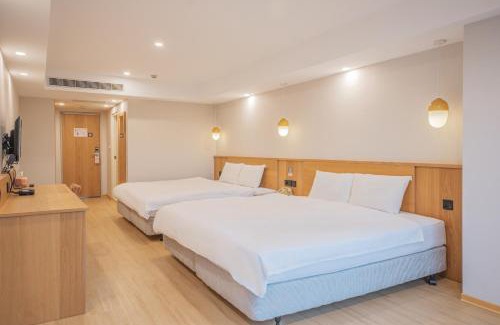 West District Hotel | Hamilton Hotel