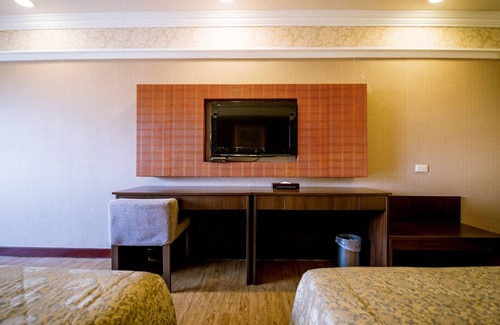 West District Hotel | Hamilton Hotel