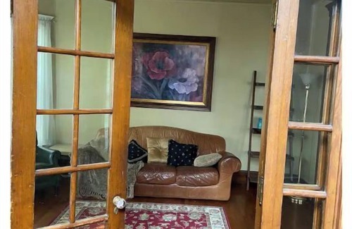 Geneva House | Hamilton House - charming historic home