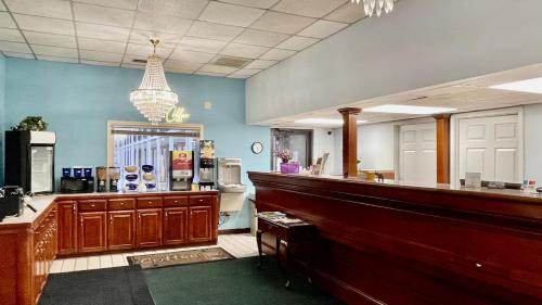 Arlington Hotel | Hamilton Inn Jonesville I-77