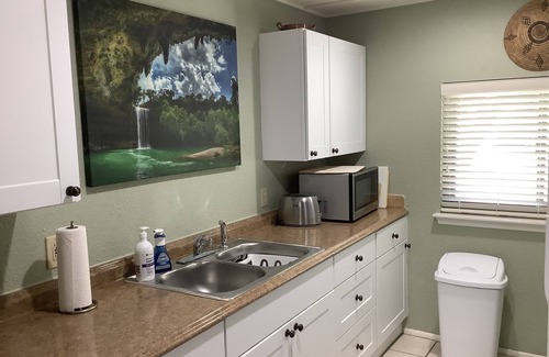 Bee Caves West Apartment | Hamilton Pool Road Guest House Special rate Jan-Feb