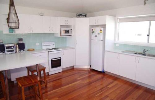 Crescent Head House | Hampstead, 32 Main Street