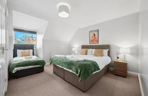 Peterborough Apartment | Hampton - 5 beds, 2 bathroom, Garden, Free Parking