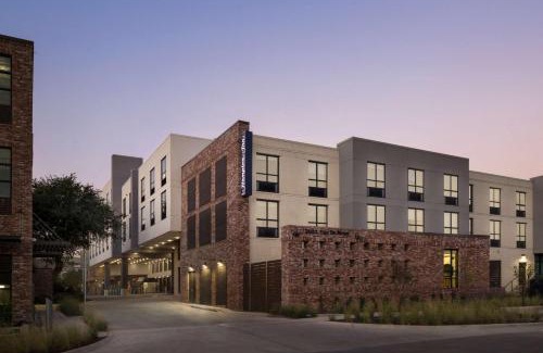 Holly Hotel | Hampton by Hilton East Austin - near UT and Capitol