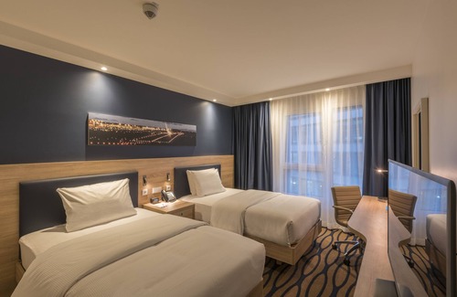 Schwabing-Freimann Hotel | Hampton by Hilton Munich City North