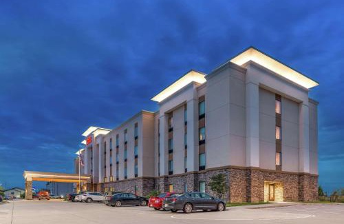 Ames Hotel | Hampton Inn and Suites Ames, IA