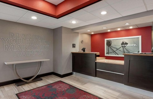 Webster Hotel | Hampton Inn and Suites Houston Clear Lake NASA