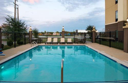Hutto Hotel | Hampton Inn and Suites Hutto
