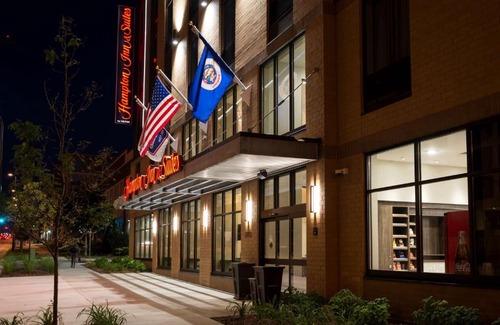 Prospect Park Hotel | Hampton Inn and Suites Minneapolis University Area, MN