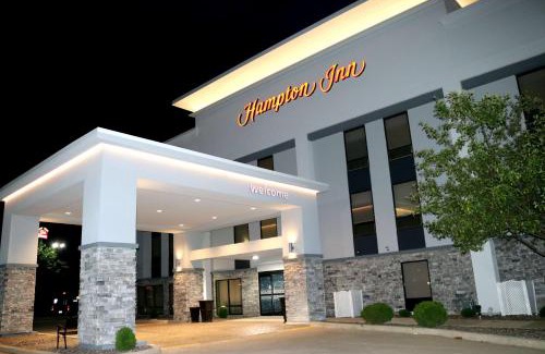 Bloomington Hotel | Hampton Inn Bloomington West