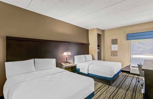 Bowie Hotel | Hampton Inn Bowie