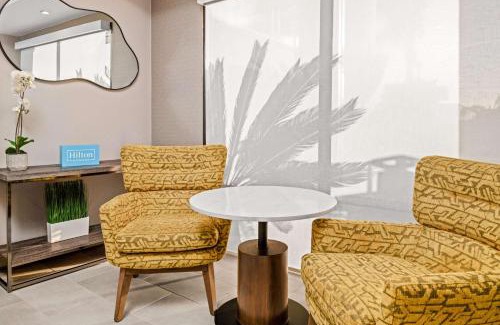 East Side Costa Mesa Hotel | Hampton Inn by Hilton Costa Mesa Newport Beach