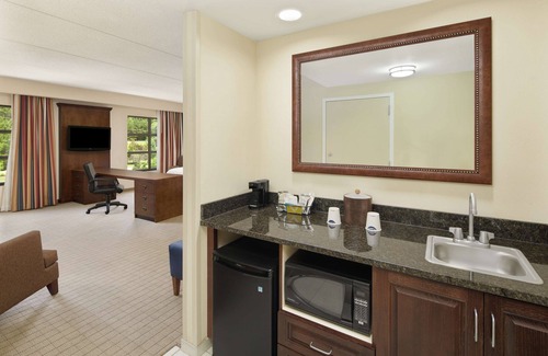 Columbus Hotel | Hampton Inn by Hilton Columbus South Fort Benning