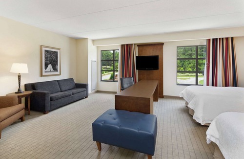 Columbus Hotel | Hampton Inn by Hilton Columbus South Fort Benning