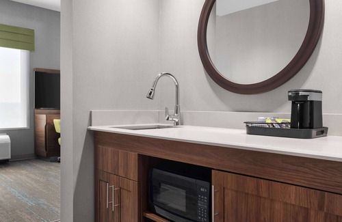 Kingston Hotel | Hampton Inn by Hilton Kingston
