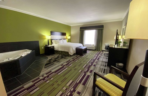 New Llano Hotel | Hampton Inn by Hilton Leesville Fort Johnson