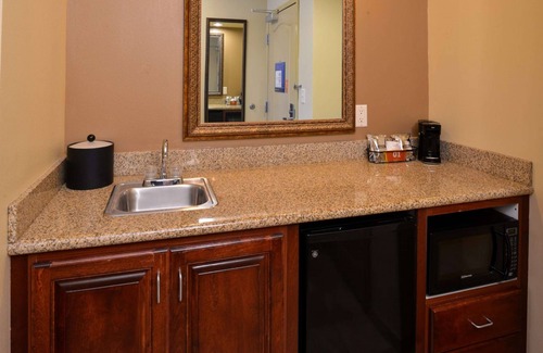 Lincoln Hotel | Hampton Inn by Hilton Lincoln