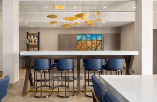 Napanee Hotel | Hampton Inn by Hilton Napanee