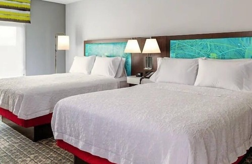 Walton Hotel | Hampton Inn by Hilton Richwood Cincinnati South