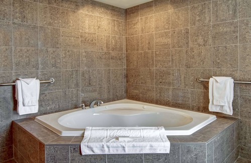 Sudbury Hotel | Hampton Inn by Hilton Sudbury