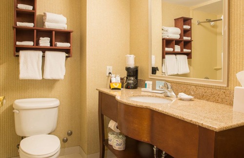 Sheridan Hotel | Hampton Inn by Hilton Toronto-Mississauga West