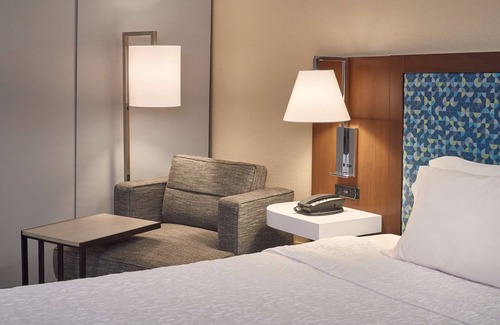 Mechanicsburg Hotel | Hampton Inn by Hilton Harrisburg West