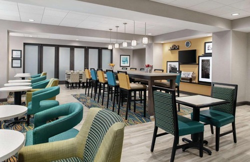 Champaign Hotel | Hampton Inn Champaign Southwest
