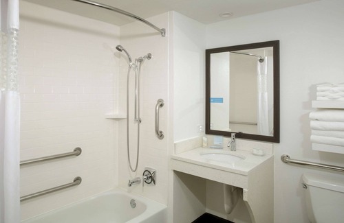 Elgin Hotel | Hampton Inn Chicago Elgin I 90