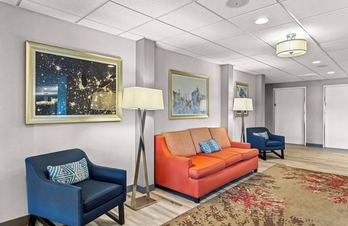 Naperville Hotel | Hampton Inn Chicago/Naperville
