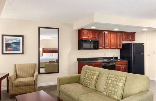 Burlington Hotel | Hampton Inn Colchester