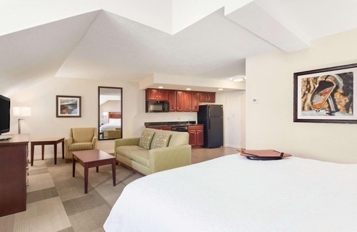 Burlington Hotel | Hampton Inn Colchester