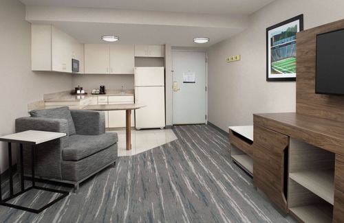 College Park Hotel | Hampton Inn College Park
