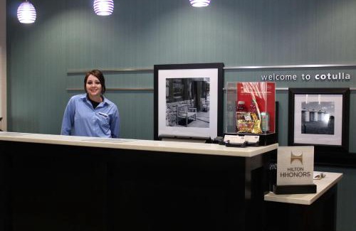 Cotulla Hotel | Hampton Inn Cotulla
