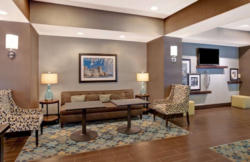 DeKalb Hotel | Hampton Inn DeKalb, IL